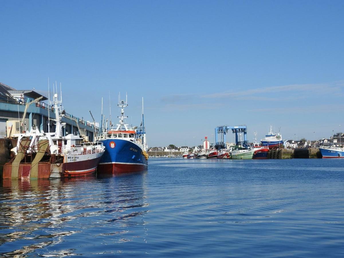 Au Bout Du Port Lägenhet Guilvinec Exteriör bild