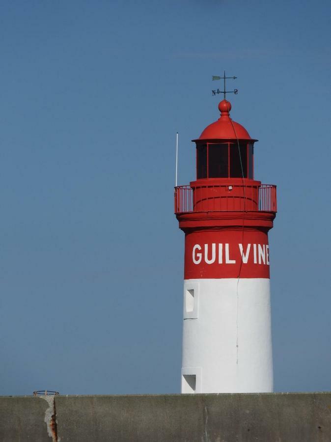 Au Bout Du Port Lägenhet Guilvinec Exteriör bild