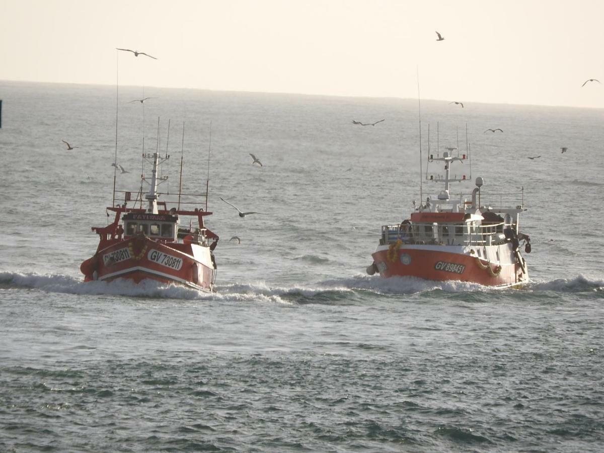 Au Bout Du Port Lägenhet Guilvinec Exteriör bild